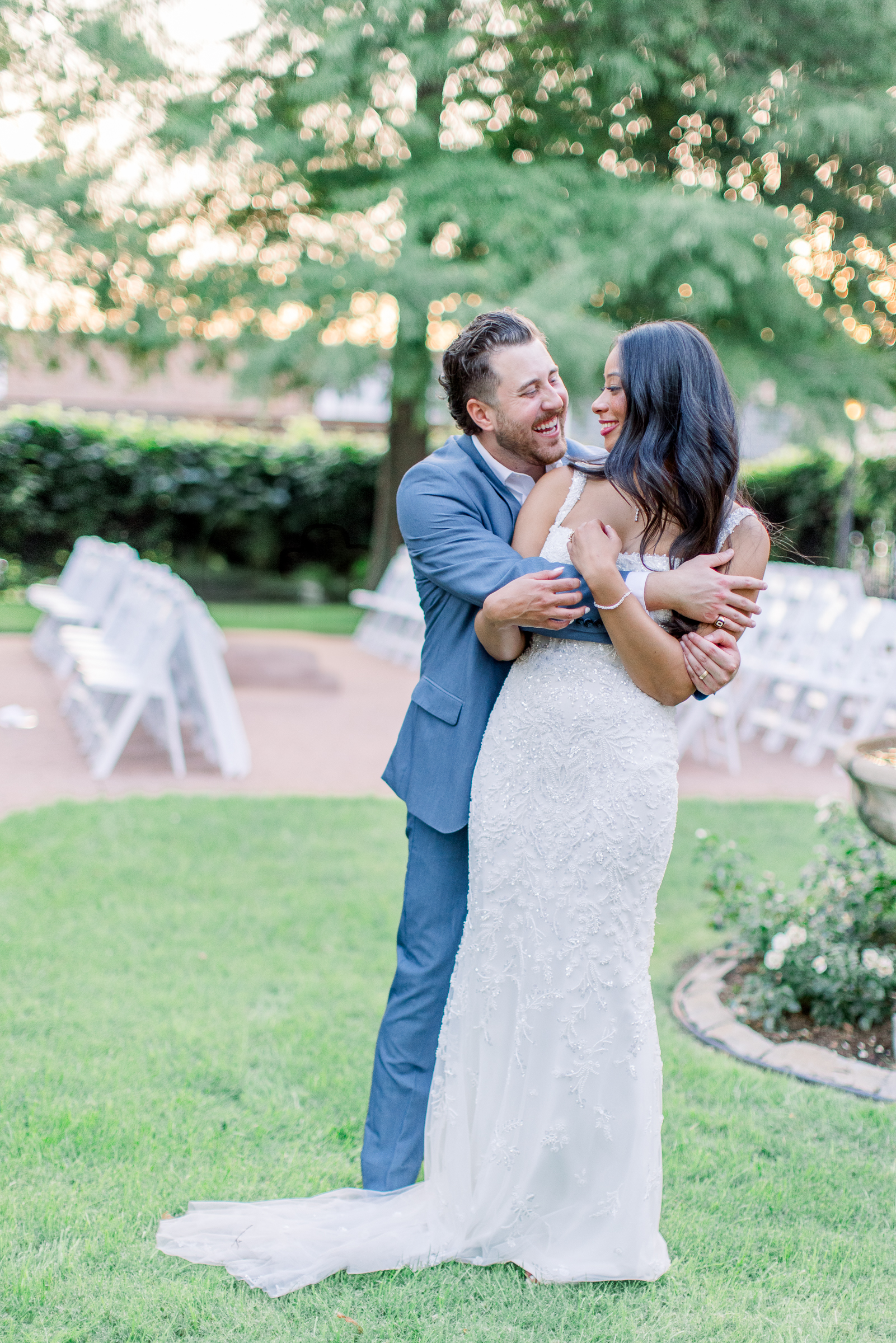 bride and groom outdoor wedding